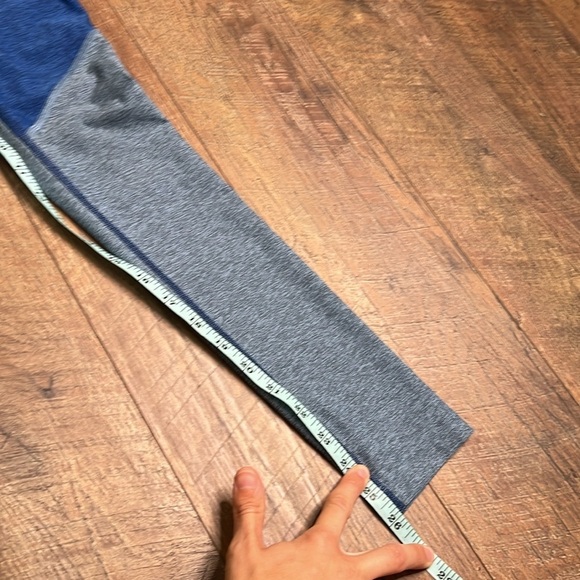 Outdoor voices colorblock blue leggings XS - Picture 8 of 10